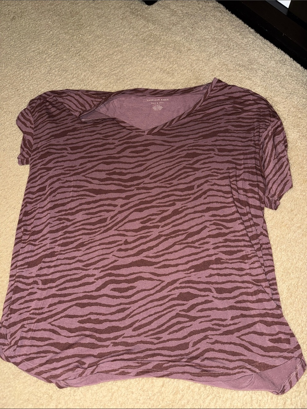 American Eagle Outfitters Mauve and Brown Zebra-Print V-Neck Tee